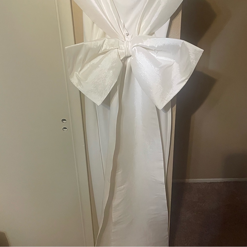 Selfie Leslie Southern Star Oversized Bow Maxi Dress